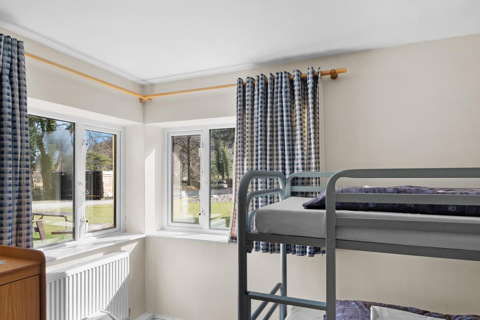 Glendalough International Youth Hostel Лара Экстерьер фото