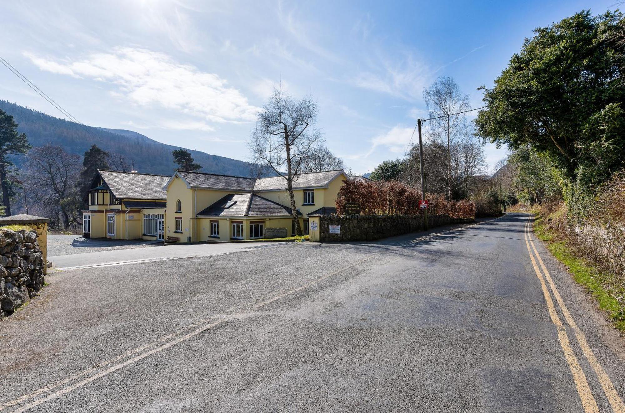 Glendalough International Youth Hostel Лара Экстерьер фото