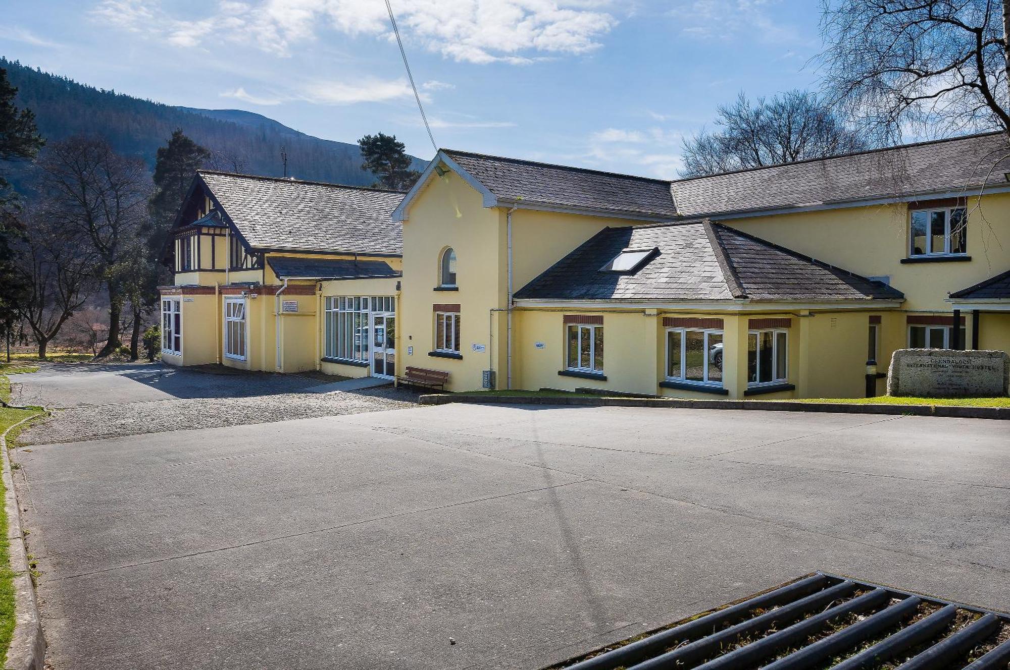 Glendalough International Youth Hostel Лара Экстерьер фото