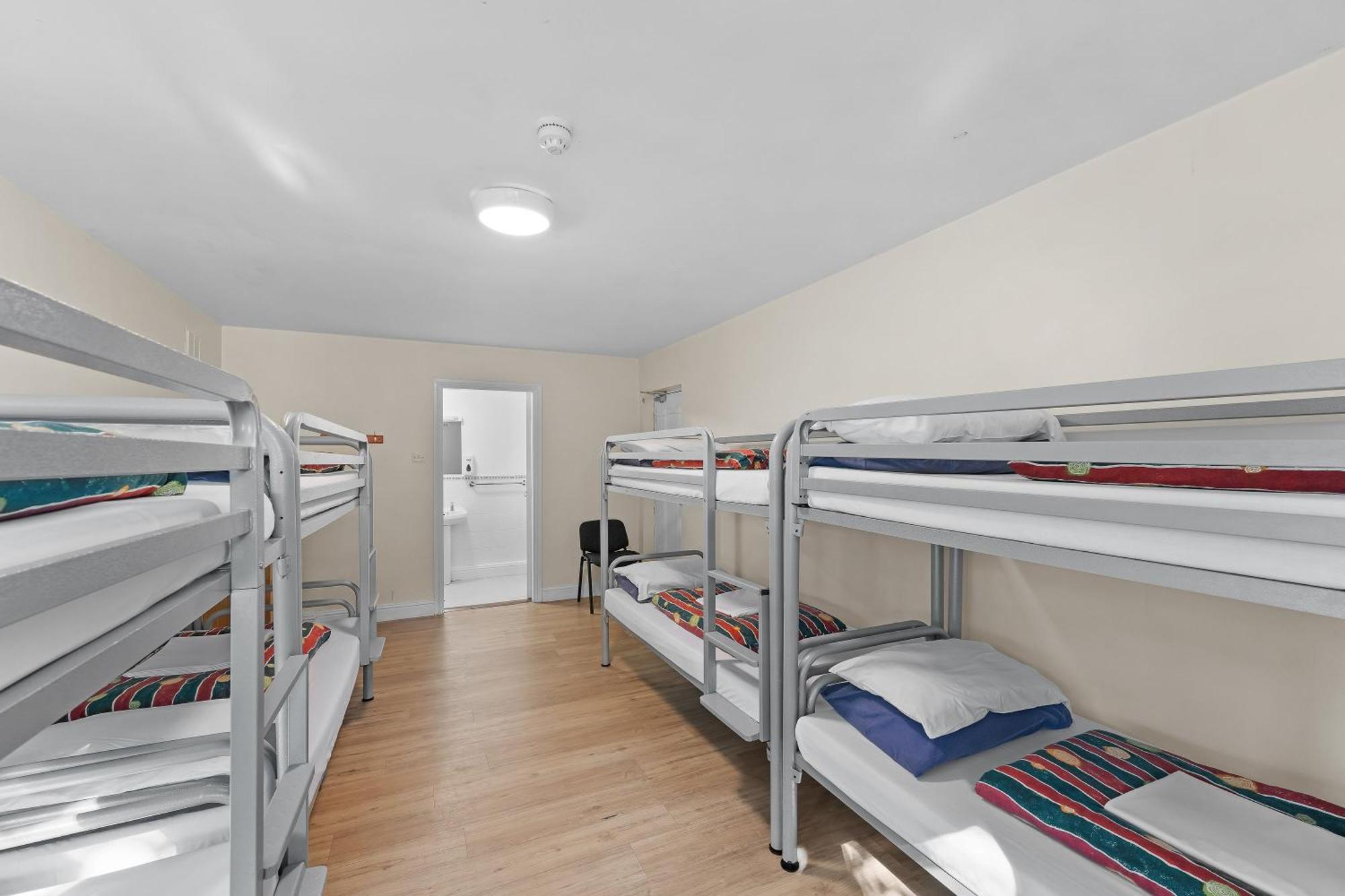 Glendalough International Youth Hostel Лара Экстерьер фото