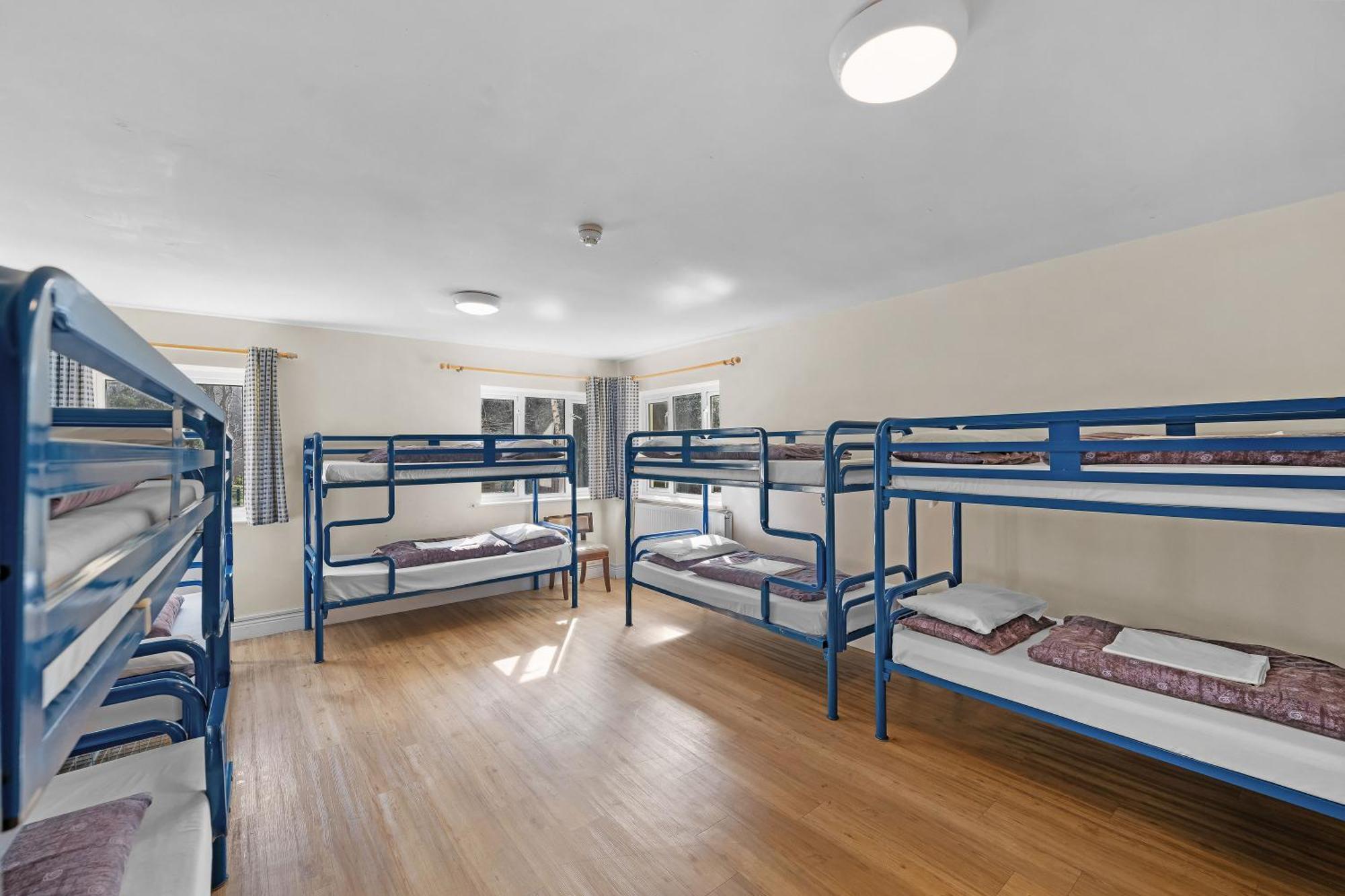 Glendalough International Youth Hostel Лара Экстерьер фото