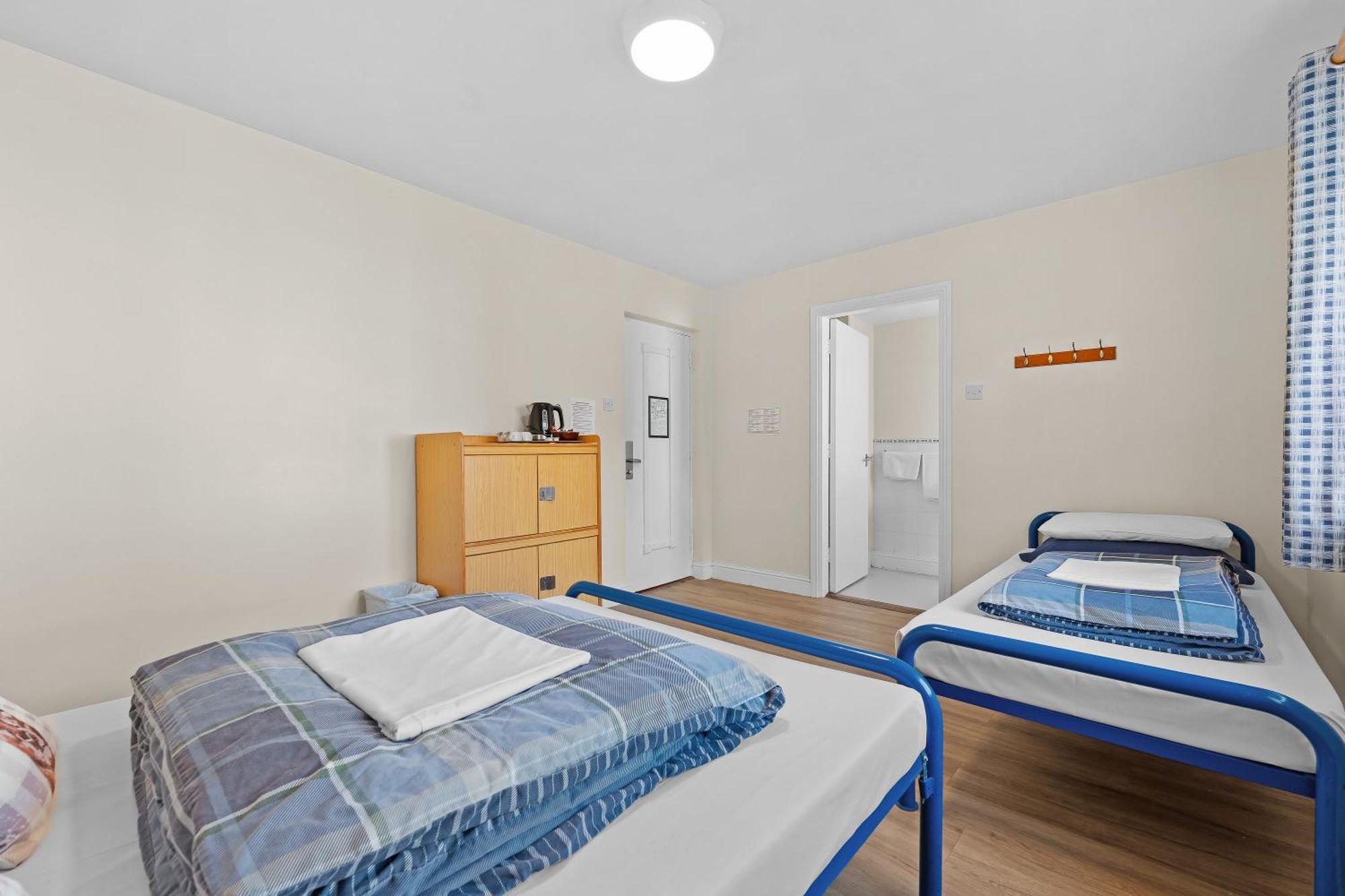 Glendalough International Youth Hostel Лара Экстерьер фото